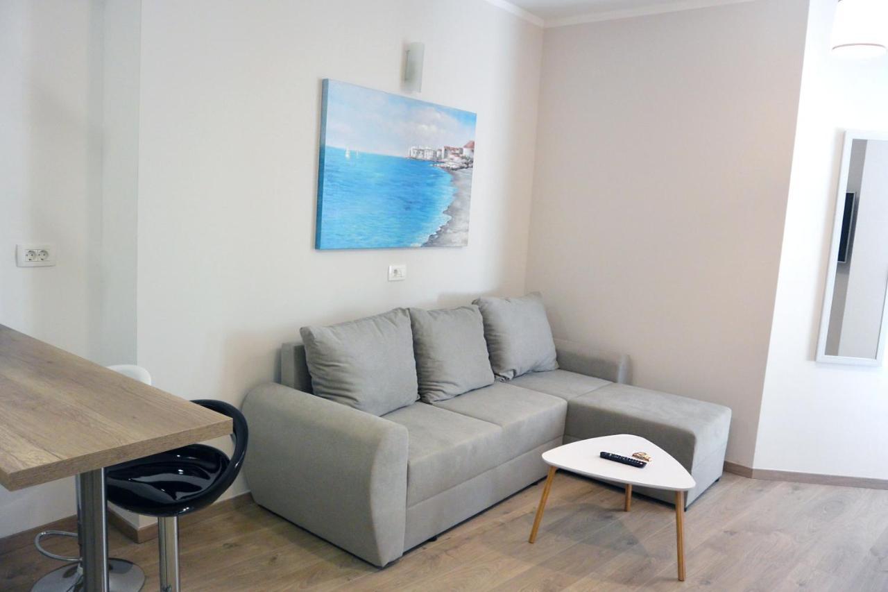 Center Vibes Lux Apartment Rijeka Ngoại thất bức ảnh